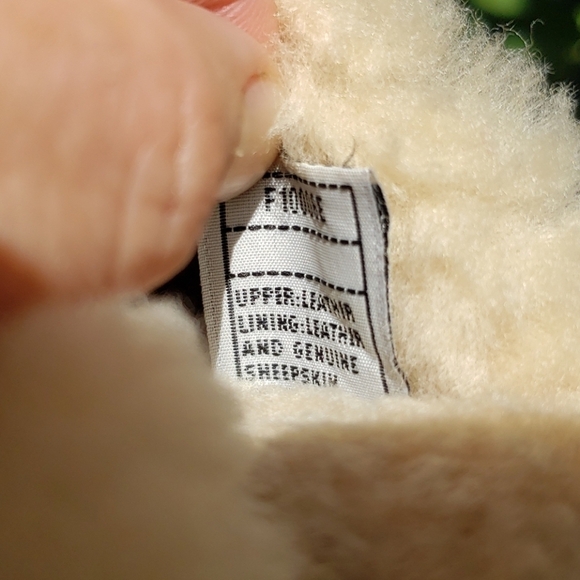 Ugg Kiltie Red Patent Leather Clogs Mules 4 - Picture 12 of 16